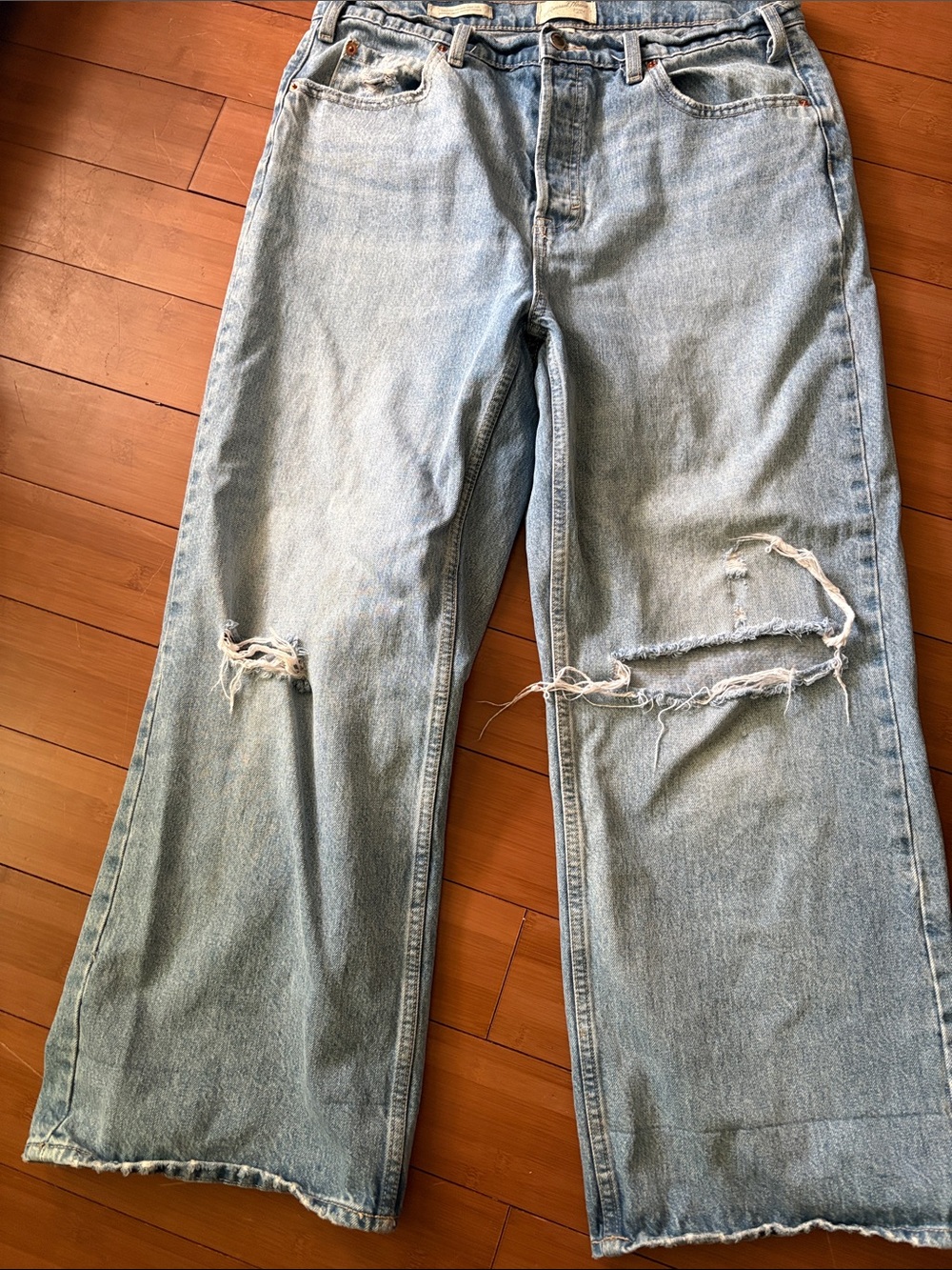 Cropped Vintage Universal Thread Light Blue Distressed Wide Leg Jeans
